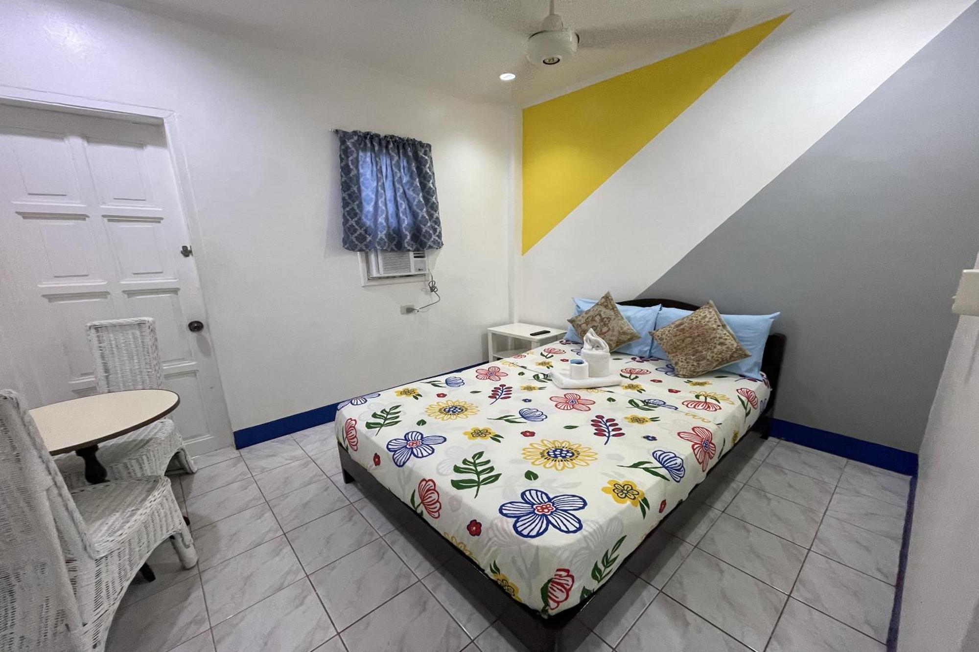 Casa De Praxides Tourist Inn Palawan Puerto Princesa Luaran gambar